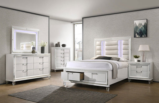 Twenty-Nine White 5 Piece Queen Bedroom Set